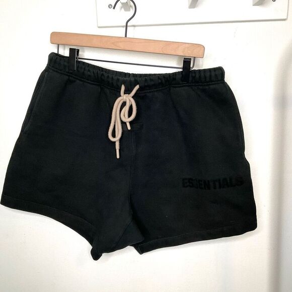 Fear of God Essentials Sweat Shorts - Picture 2 of 9